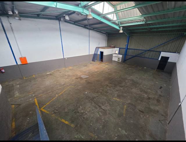 275M² WAREHOUSE TO LET IN STORMILL
